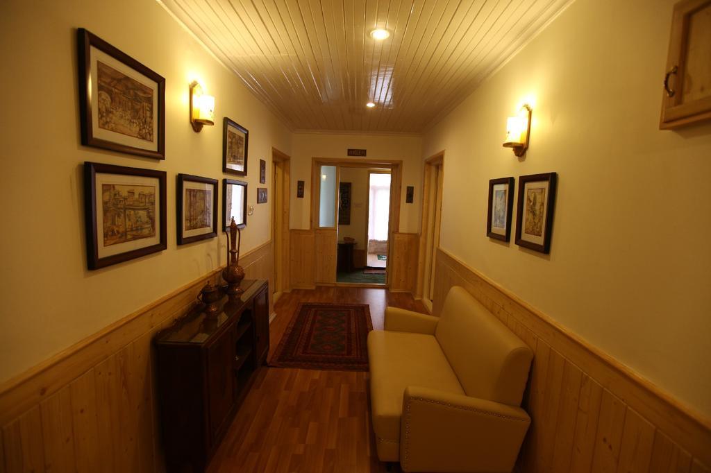 Dove Cottage Srīnagar Zewnętrze zdjęcie